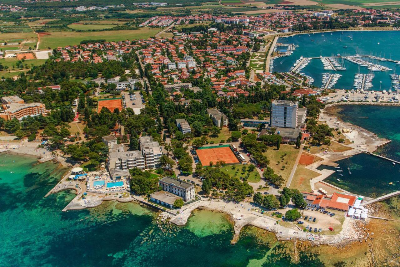Guest House Adriatic Умаг Экстерьер фото