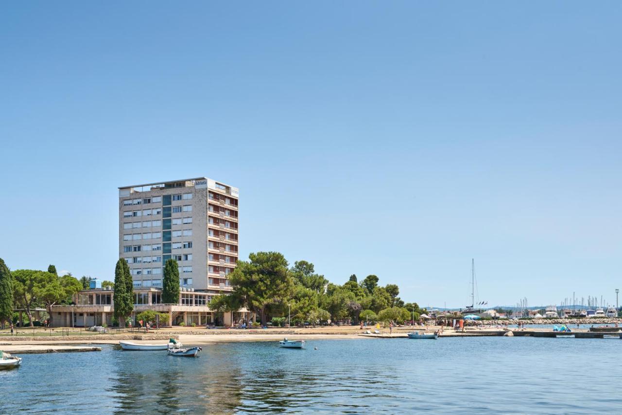 Guest House Adriatic Умаг Экстерьер фото