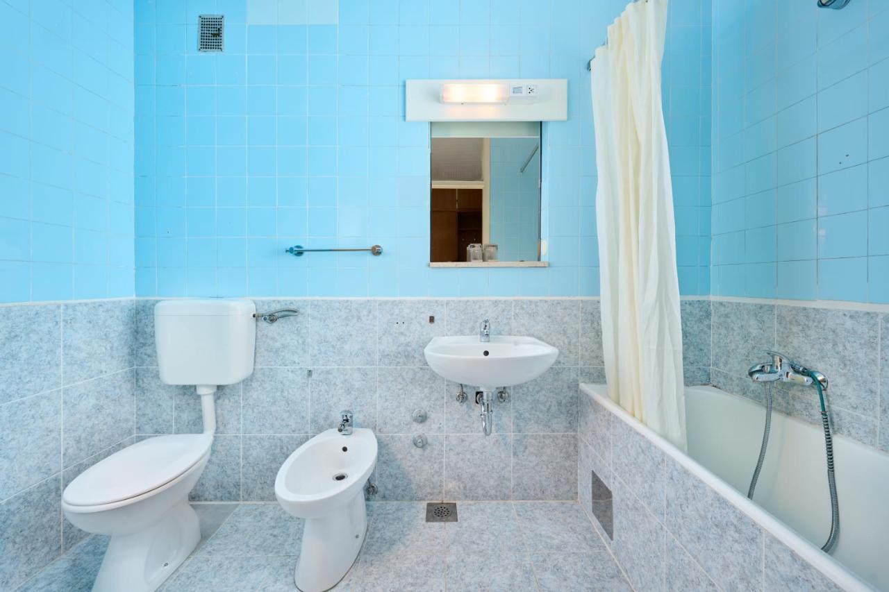 Guest House Adriatic Умаг Экстерьер фото