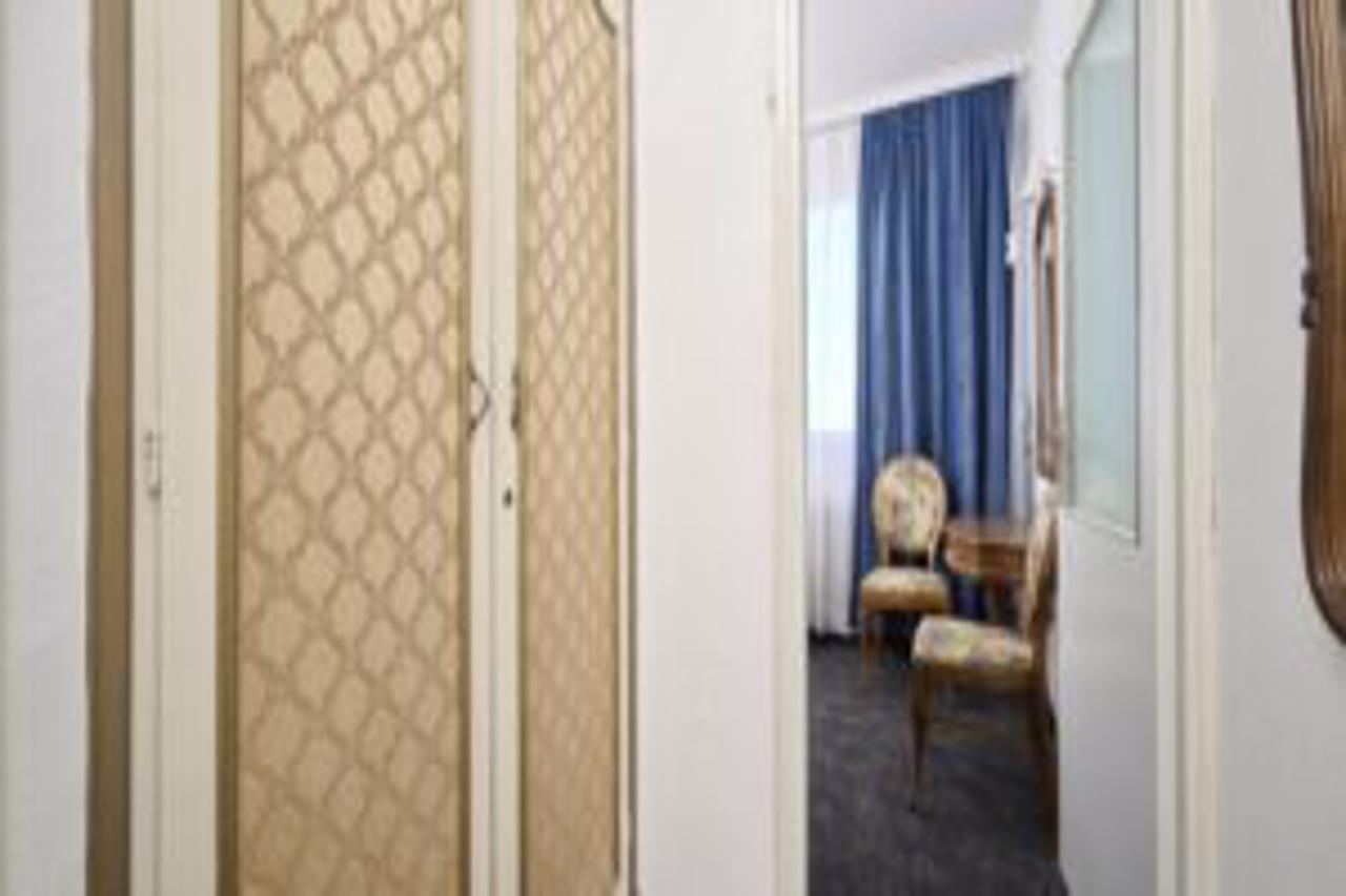 Guest House Adriatic Умаг Экстерьер фото