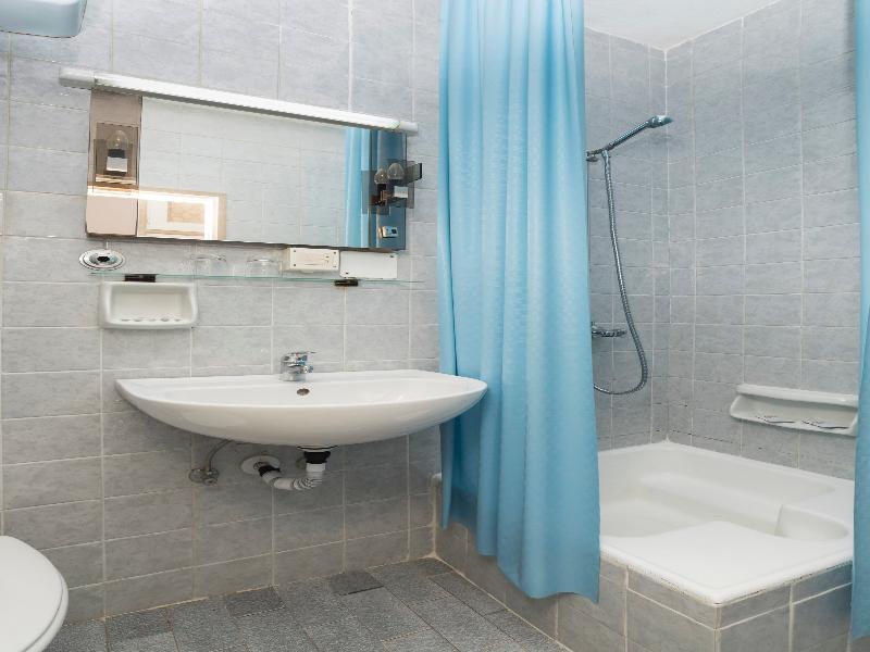 Guest House Adriatic Умаг Экстерьер фото